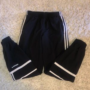 ADIDAS parachute pants 🖤 size small
